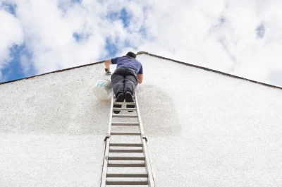Peinture extérieure à Roquestéron — façades et ravalement